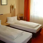 Atomis Hotel Dusseldorf