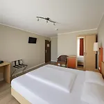 Atomis 3* Dusseldorf