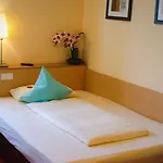 Hotel Atomis Dusseldorf