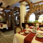 Hotel Atomis