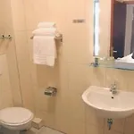 Atomis Hotel
