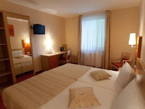 Petersburg Superior Hotel