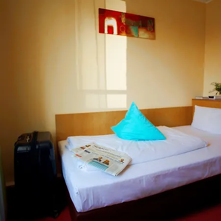 Atomis Hotel