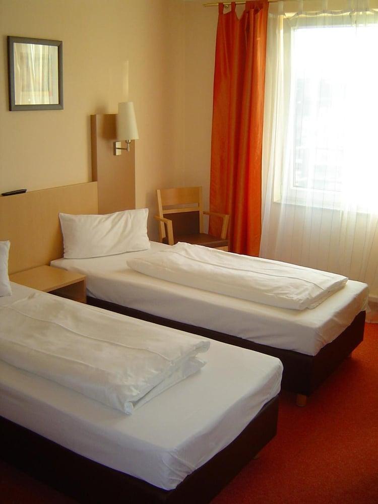 Atomis Hotel Düsseldorf