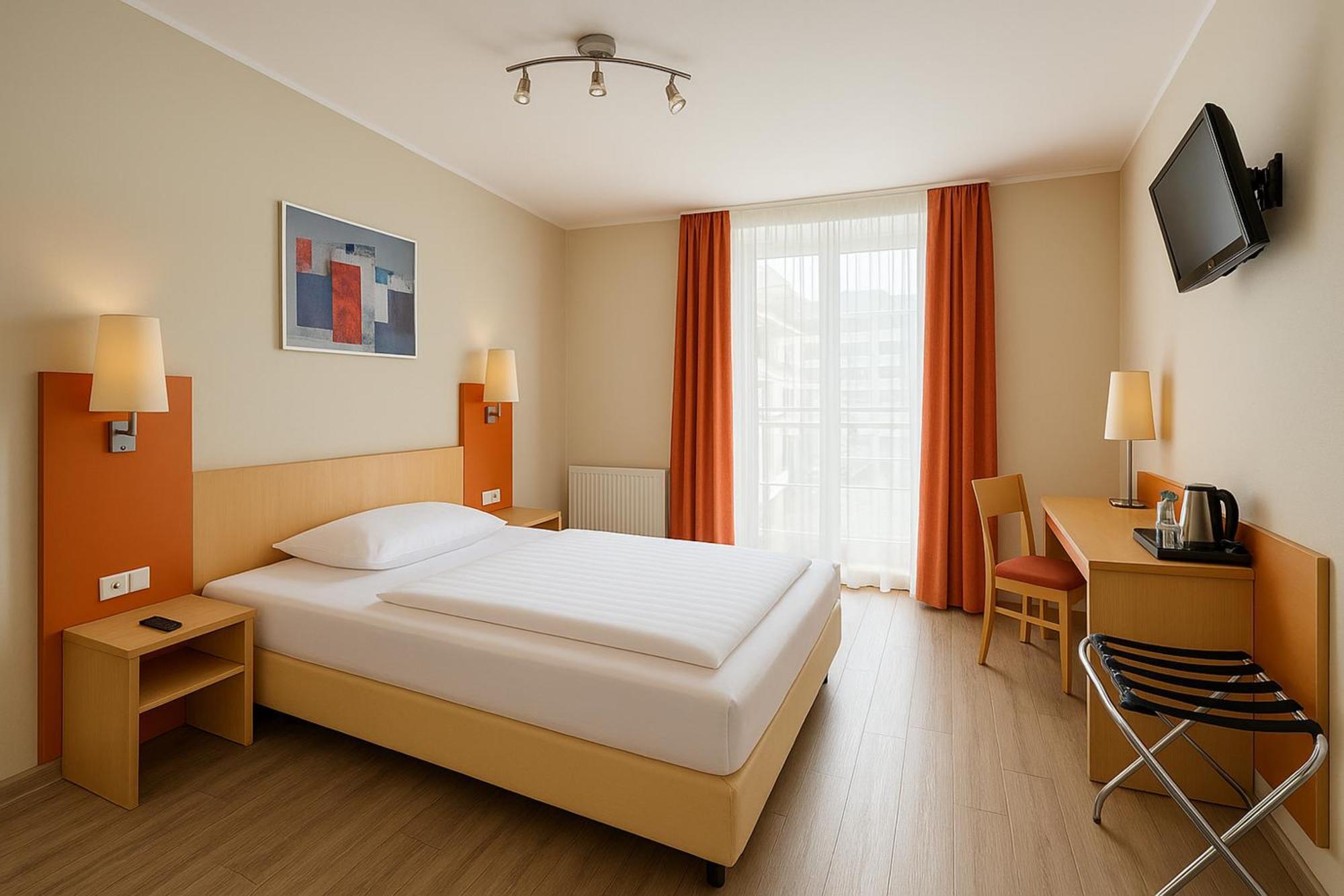 Atomis Hotel 3*
