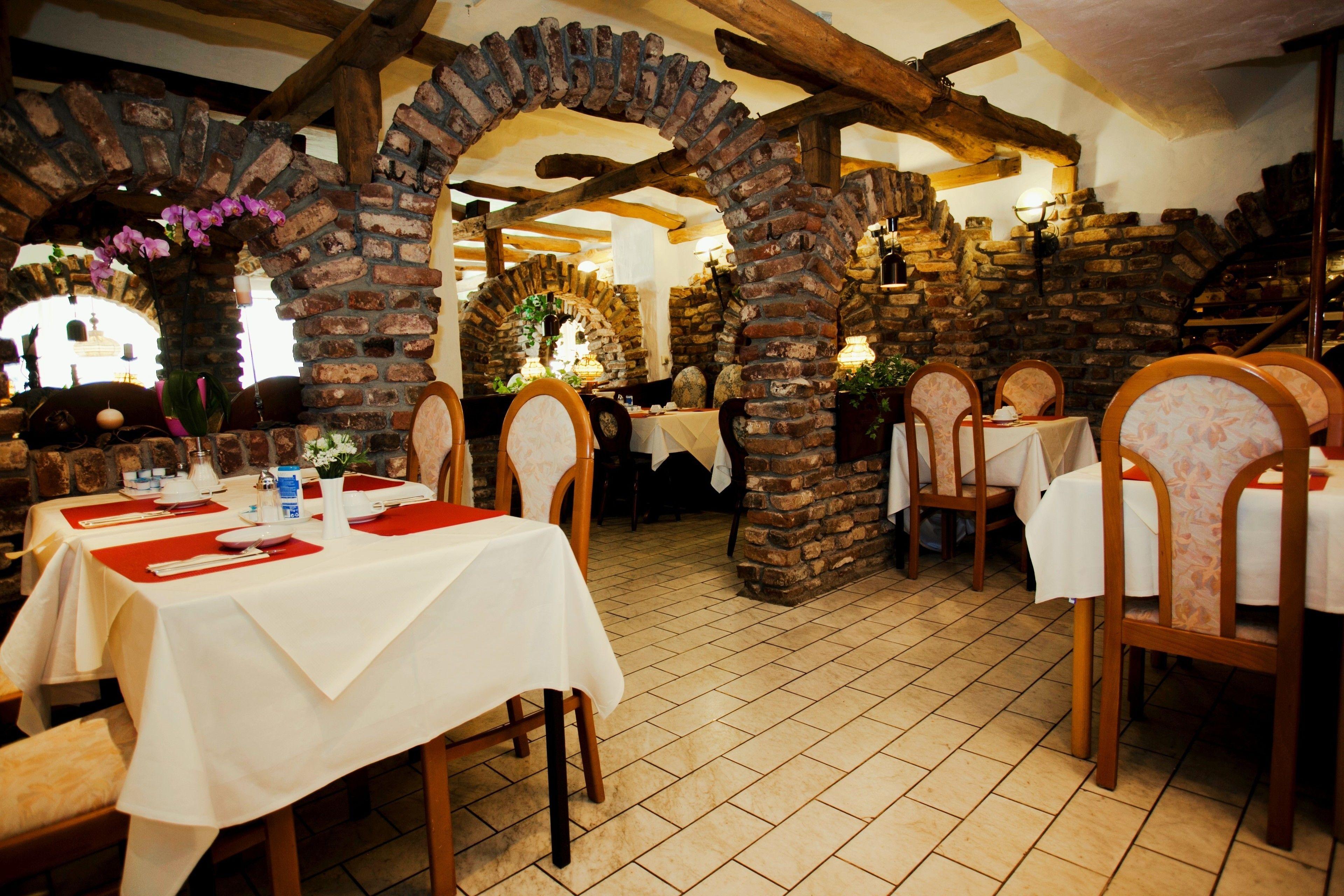 Hotel Atomis 3*