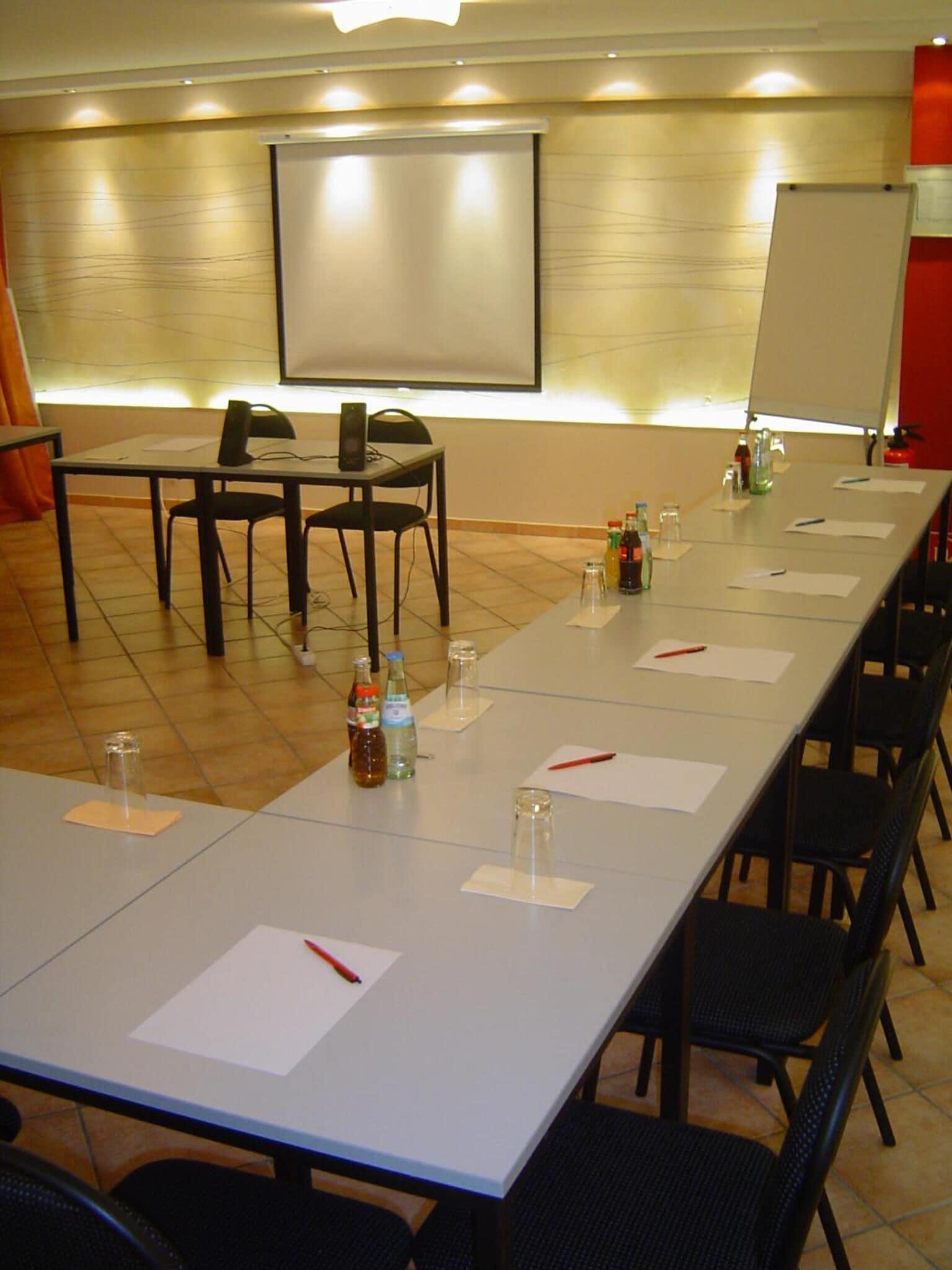 Atomis Hotel 3*